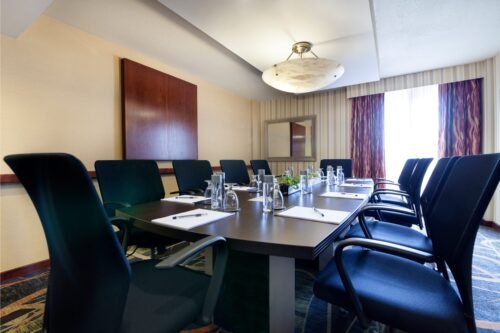 Boardroom at Radisson Hotel JFK Airport