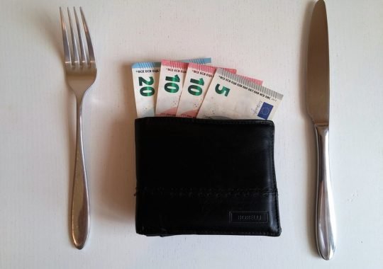 The Do’s and Don’ts of Tipping in Europe
