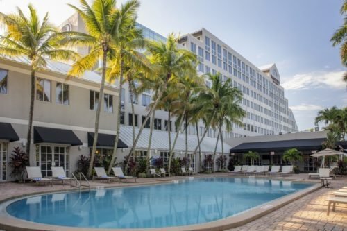 Doubletree Deerfield Florida hot tub area