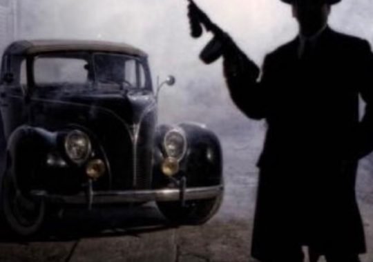 Explore Chicago from a different perspective with “The Gangster and Ghosts Tour”