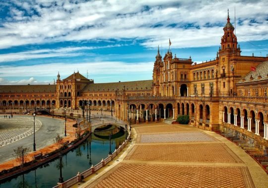 Castillo del Rey Signature in Costa del Sol