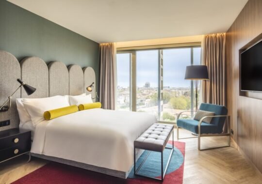 Discover the Vibrant Charm of Porto at Renaissance Porto Lapa Hotel
