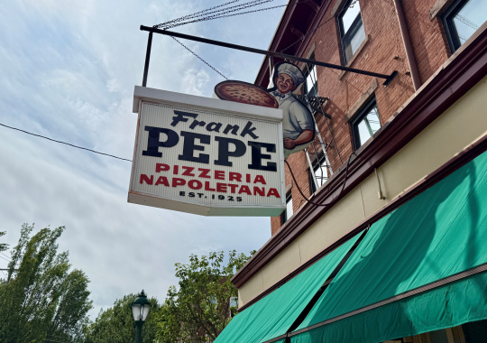 Frank Pepe Pizzeria Napoletana Review