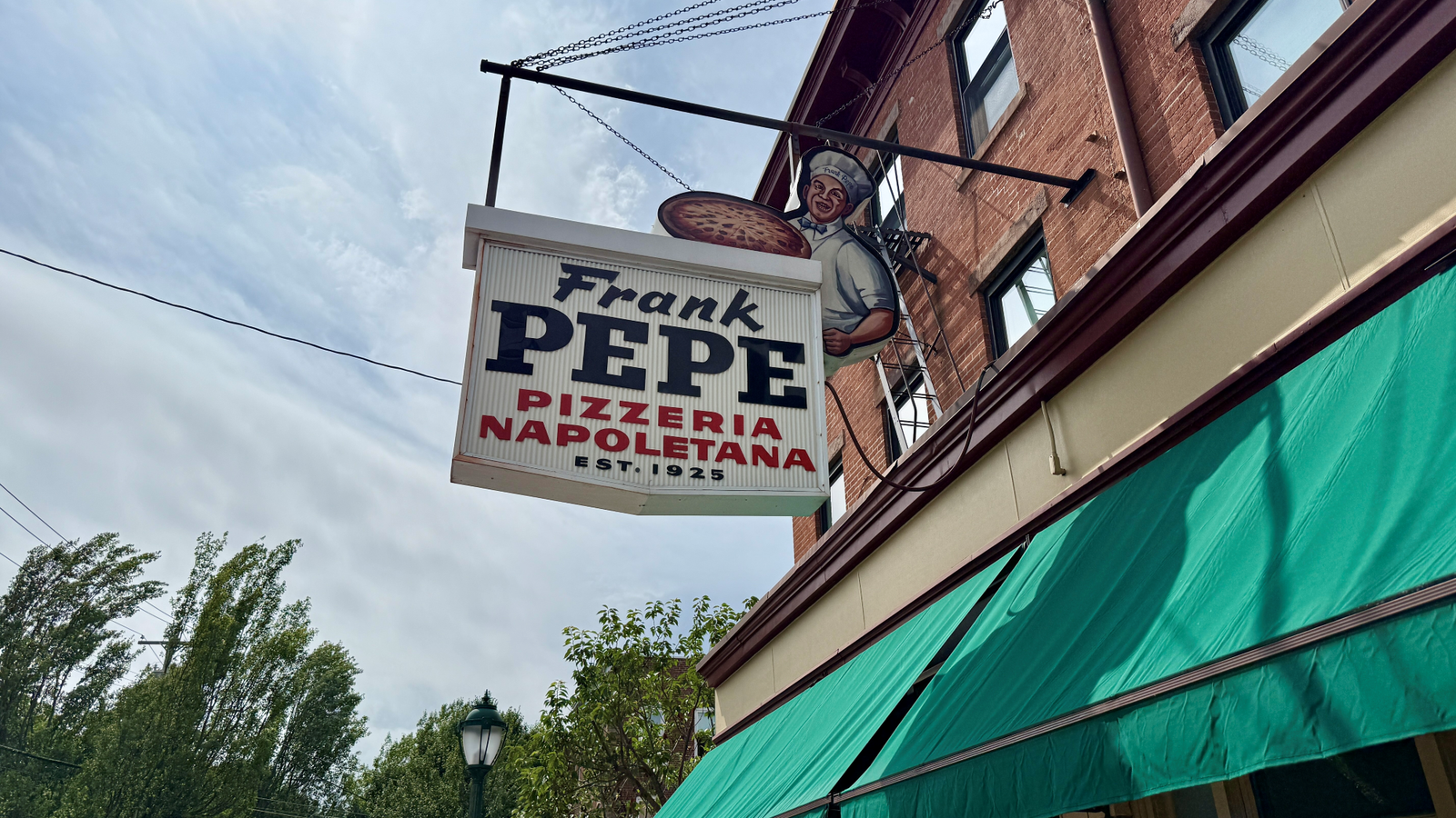 Frank Pepe Pizzeria Napoletana Review