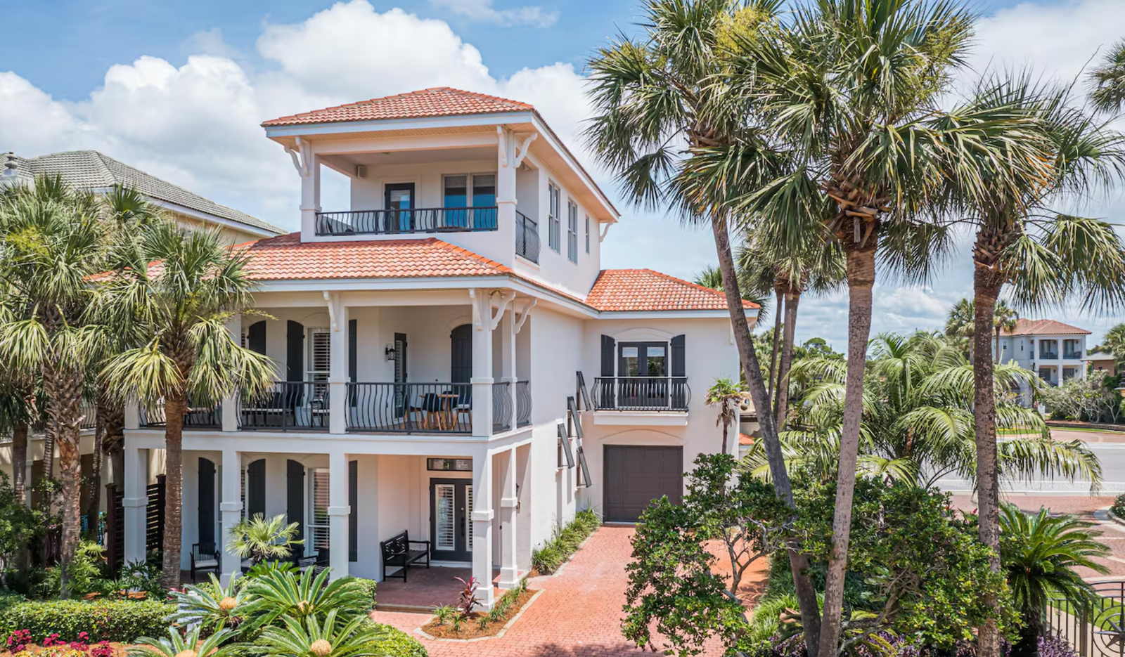 Florida’s Most Stunning Beachfront Rentals for Your Next Escape 1 come home to the Emerald Princess