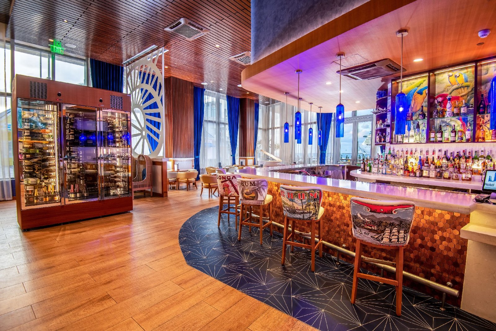 Dining Without Leaving the Resort